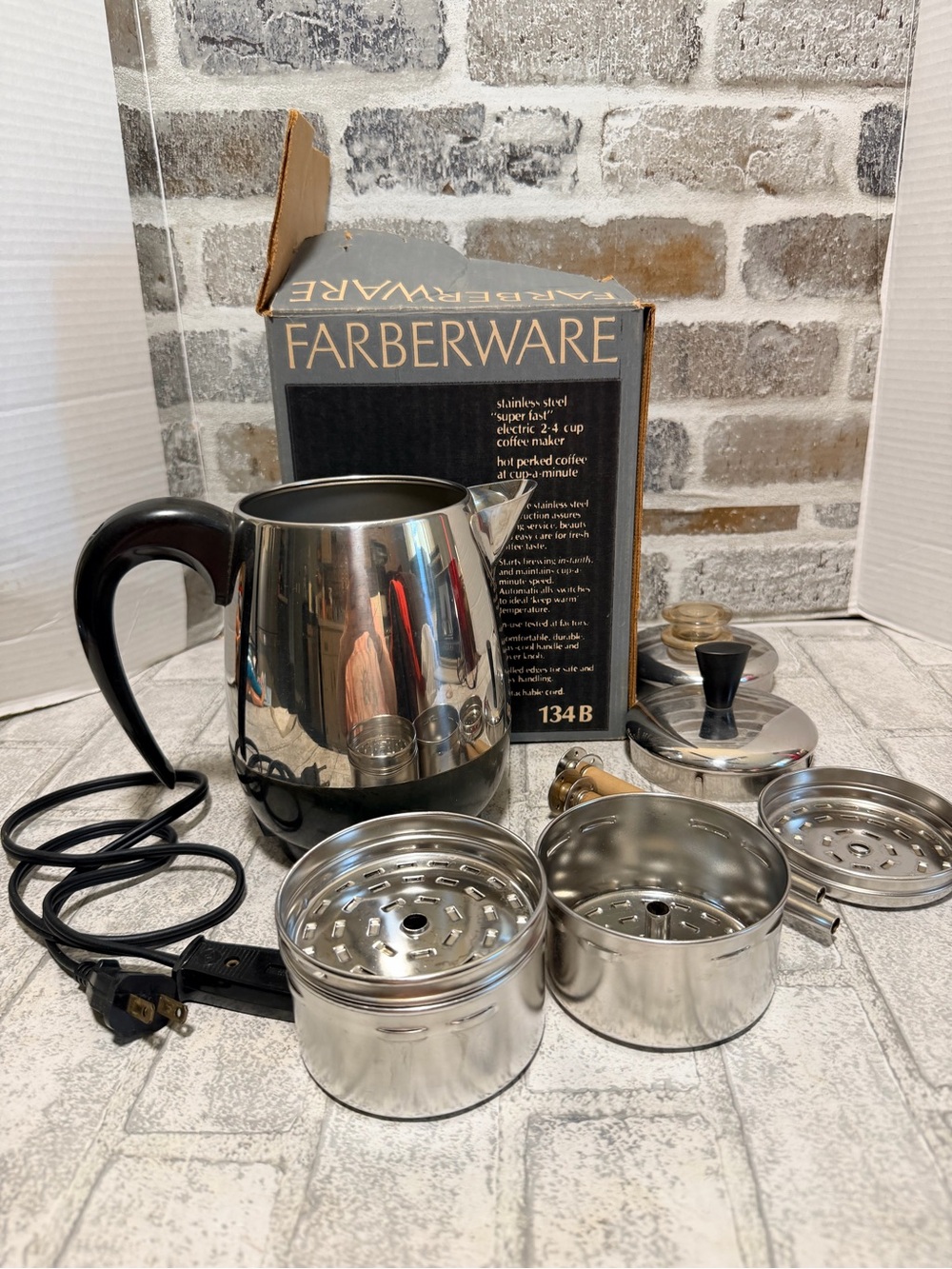 Farberware Vintage 134B 2-4 Cup Electric Percolator Coffee Maker Stainless